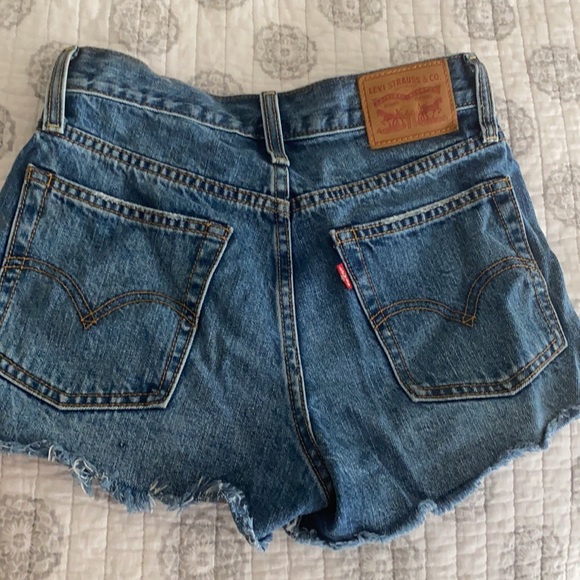 High wasted levi shorts - Picture 4 of 4